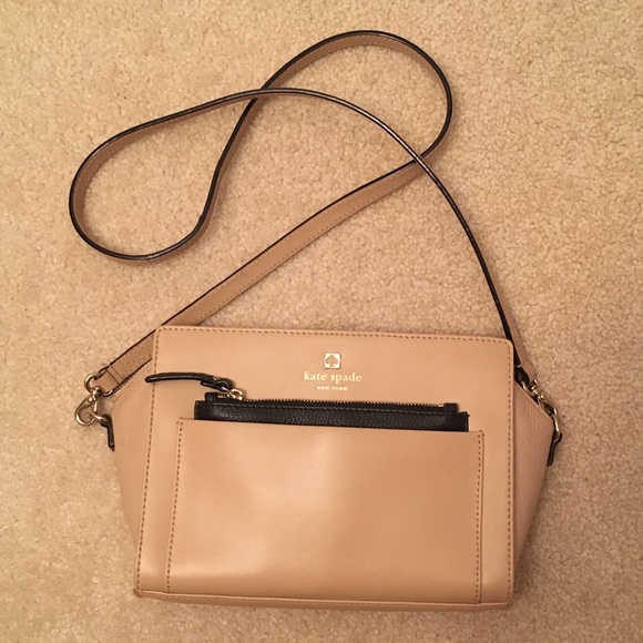 kate spade Handbags - NWOT Nude Kate Spade Crossbody